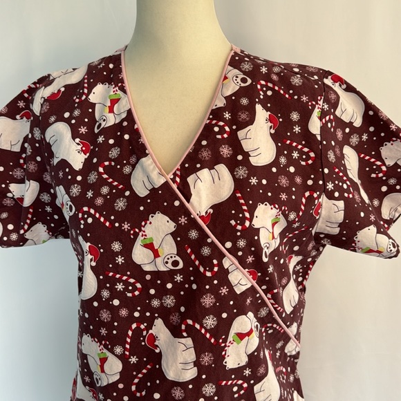 💜3/$15 Dickies Polar Bear Candy Canes Christmas Scrub - Picture 1 of 10